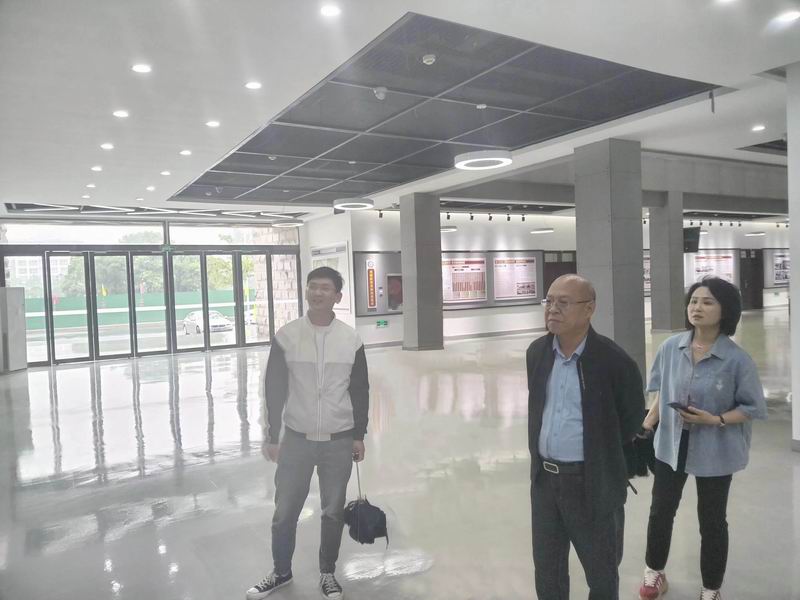 公司劉董事長、陳總等人赴河南科技大學考察交流